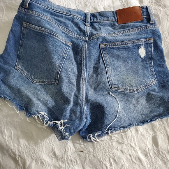 Lucky Brand Shorts - Picture 2 of 3